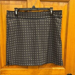 E P Pro Women's Golf Skort Skirt Navy Blue w/Micro Geo Print Size 10 EUC